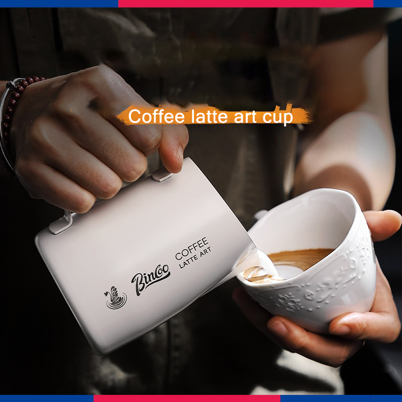 Barista Milk Jug - ถ้วยทำฟองนมสแตนเลสขนาด 420 มล. พร้อมสเกลวัดปริมาณ สำหรับทำลาเต้อาร์ต อุปกรณ์บาริสต้า